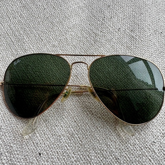Ray-Ban Classic Gold Sunglasses with Green Lenses - Picture 1 of 3